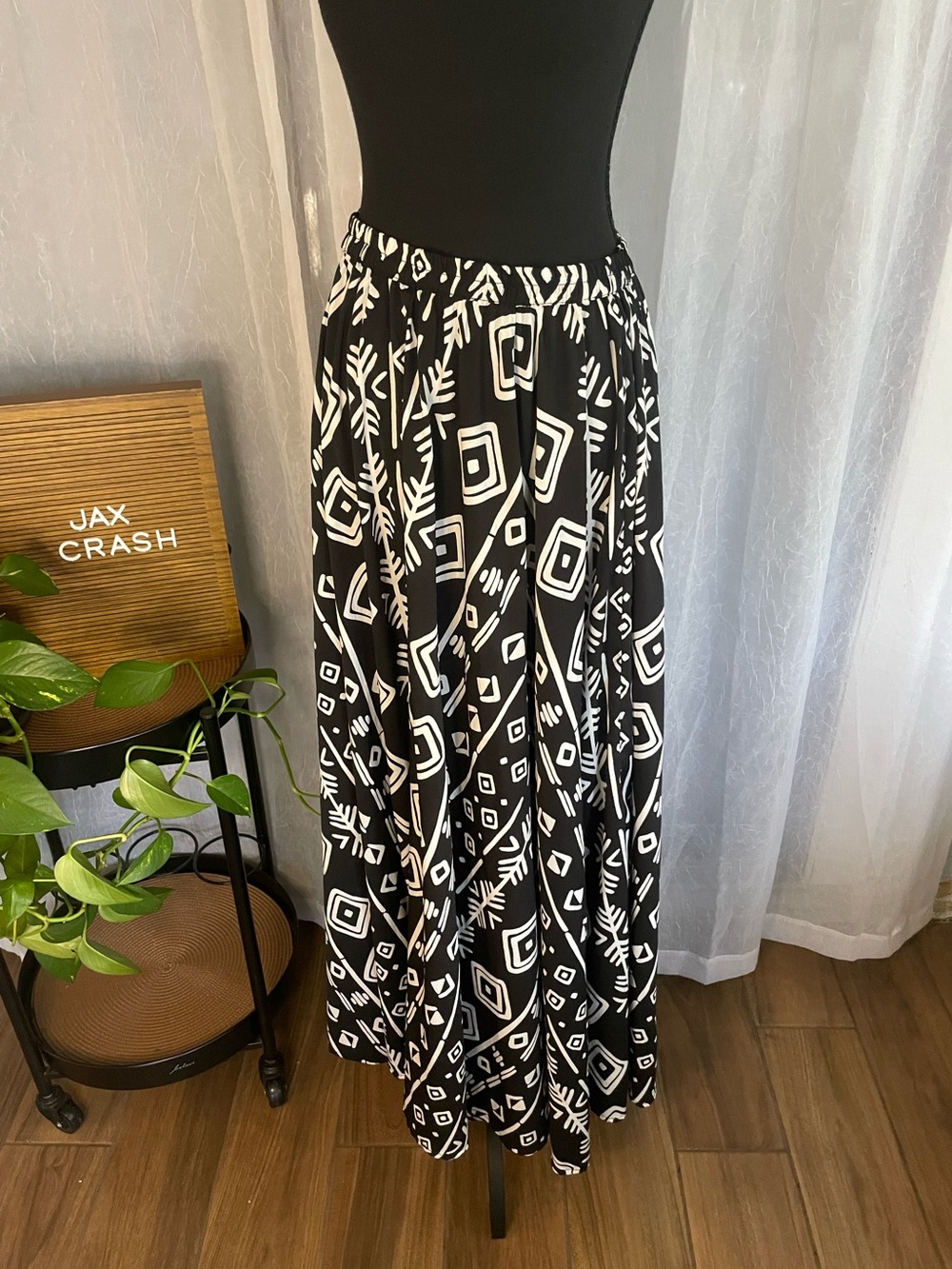 Black & White Geo Print Maxi Skirt